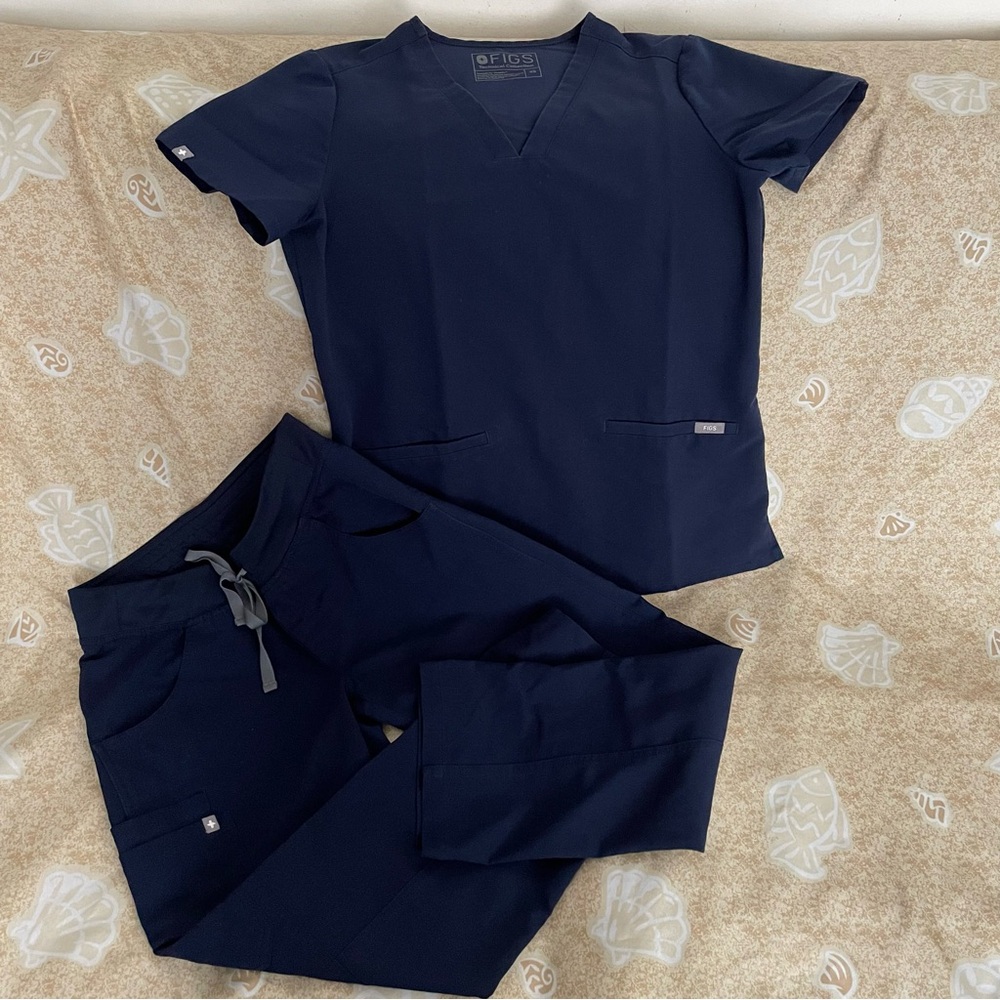 Women’s FIGS Scrub Top & Pants Navy Set Size XSP READ DESCRIPTION